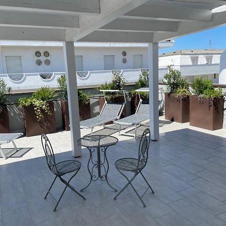 ベラーリア・イジェア・マリーナCasa Plauto Attico Senza Cucina Without Kichenアパートメント エクステリア 写真
