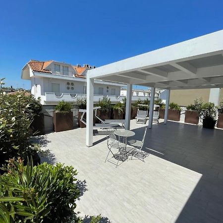 ベラーリア・イジェア・マリーナCasa Plauto Attico Senza Cucina Without Kichenアパートメント エクステリア 写真